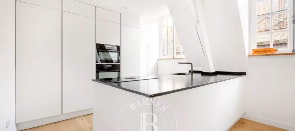 Квартира с 3 спальнями в Париж, Франция № 128052 10