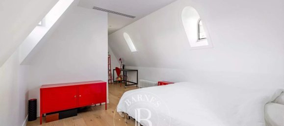 Квартира с 3 спальнями в Париж, Франция № 128052 13