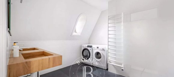 Квартира с 3 спальнями в Париж, Франция № 128052 20