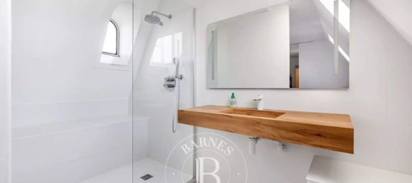 Квартира с 3 спальнями в Париж, Франция № 128052 19