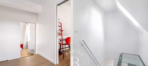 Квартира с 3 спальнями в Париж, Франция № 128052 18