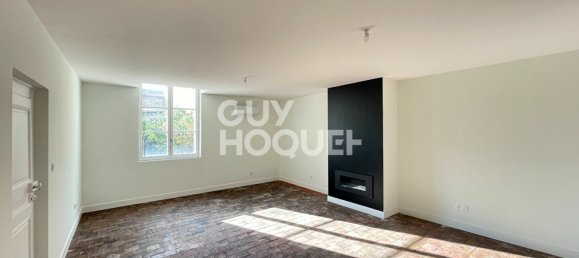 5 bedrooms House in Bourges, France No. 227416 2