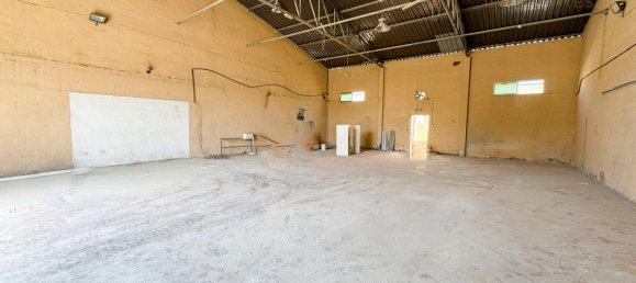 278.7m² Warehouse in Al Quoz, UAE No. 41627 3