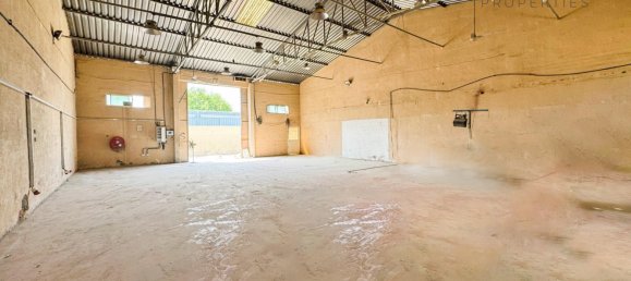 278.7m² Warehouse in Al Quoz, UAE No. 41627 4