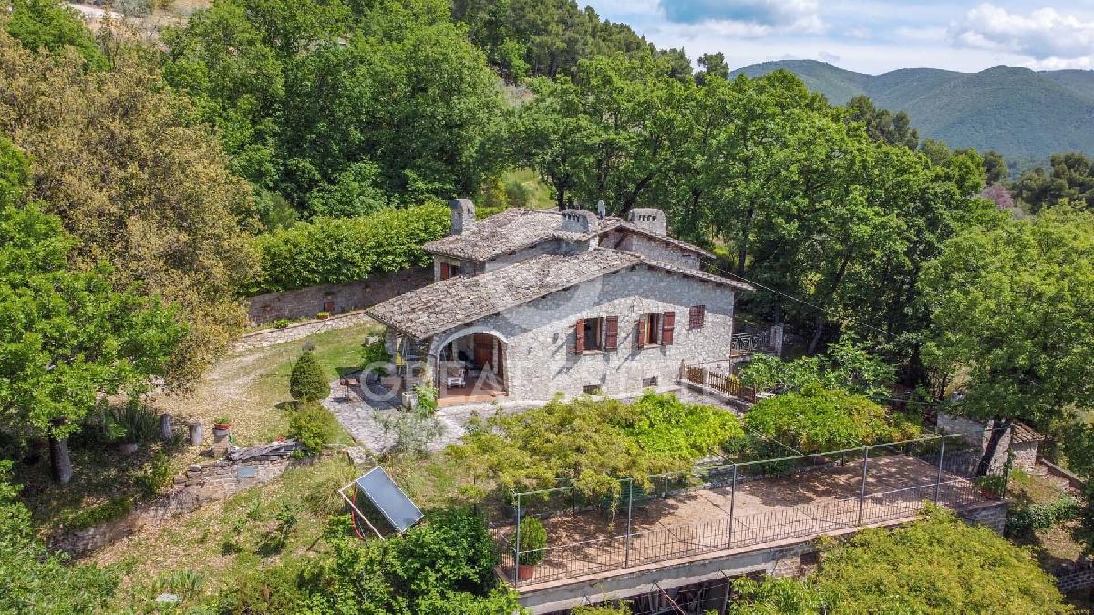 4 bedrooms House in Campello sul Clitunno, Italy No. 291782