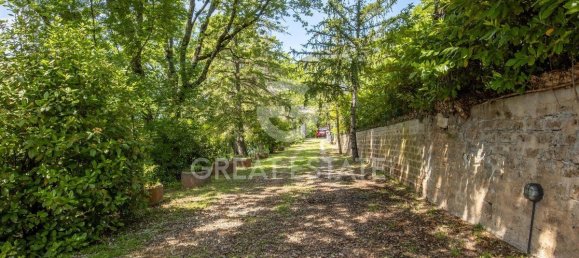 4 bedrooms House in Campello sul Clitunno, Italy No. 291782 15