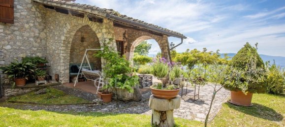 4 bedrooms House in Campello sul Clitunno, Italy No. 291782 6