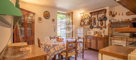 4 bedrooms House in Campello sul Clitunno, Italy No. 291782 29