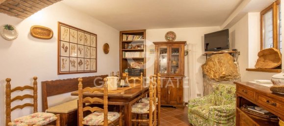 4 bedrooms House in Campello sul Clitunno, Italy No. 291782 26