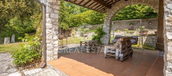 4 bedrooms House in Campello sul Clitunno, Italy No. 291782 9