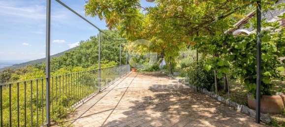 4 bedrooms House in Campello sul Clitunno, Italy No. 291782 17