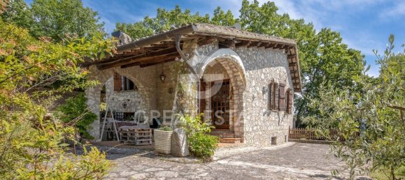 4 bedrooms House in Campello sul Clitunno, Italy No. 291782 5