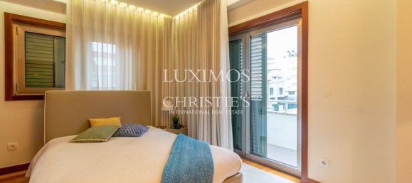 4 bedrooms House in Senhora da Hora, Portugal No. 115366 7