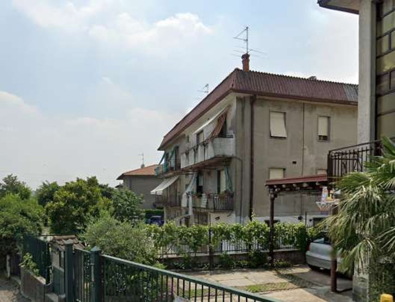 Квартира с 3 комнатами в Монторфано, Италия № 8399