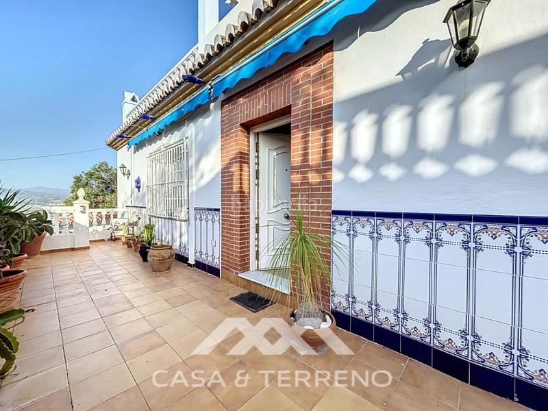 4 Schlafzimmer Haus in Caleta de Velez, Spain, Nr. 45227