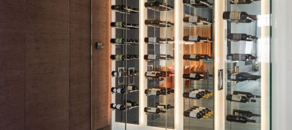 5 bedrooms Commercial property in Avon, USA No. 25 12