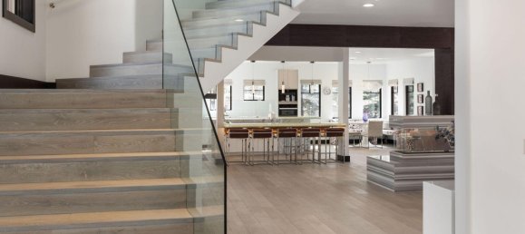 5 bedrooms Commercial property in Avon, USA No. 25 7