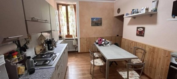 3-salle Appartement à Roè Volciano, Italy No. 40419 3