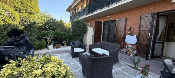 5 bedrooms Apartment in Castelfranco Emilia, Italy No. 370523 2