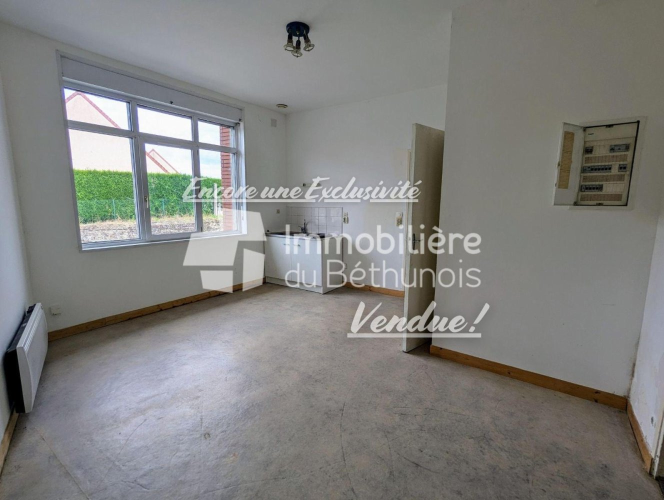 Gebäude in Bruay-la-Buissiere, France 220m², Nr. 262723