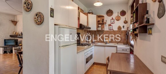 12 rooms Villa in Perledo, Italy No. 312053 8