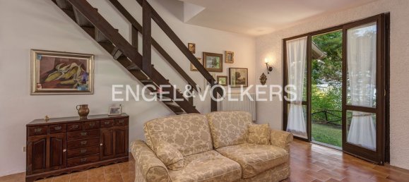12 rooms Villa in Perledo, Italy No. 312053 12
