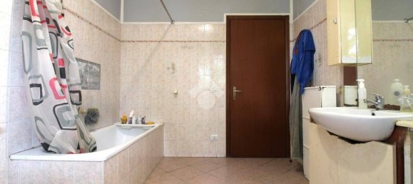 4 bedrooms House in Mirandola, Italy No. 157580 25