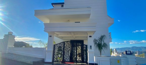 Villa 4+1 in Kargicak, Turkey No. 17771 9