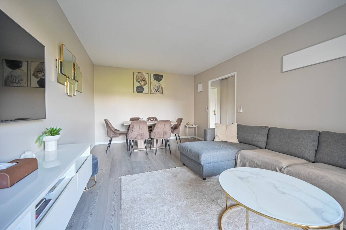 Apartamento de 2 dormitorios en Creteil, France No. 318593