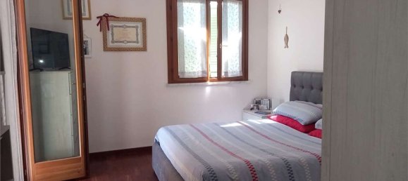 5 bedrooms House in Carrara, Italy No. 347888 7