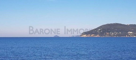 5 bedrooms House in Carrara, Italy No. 347888 24