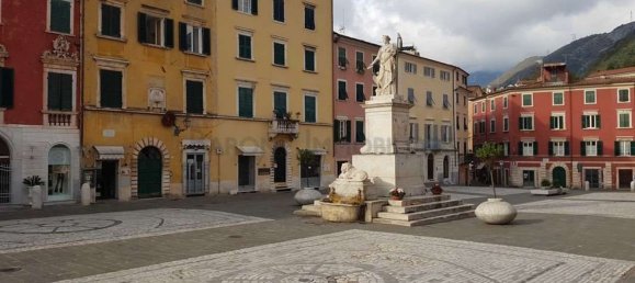 5 bedrooms House in Carrara, Italy No. 347888 20