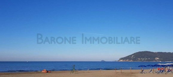 5 bedrooms House in Carrara, Italy No. 347888 23