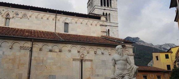 5 bedrooms House in Carrara, Italy No. 347888 19