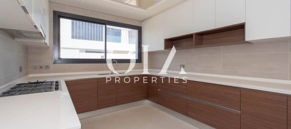 5 bedrooms Villa in Yas Island, UAE No. 17509 7