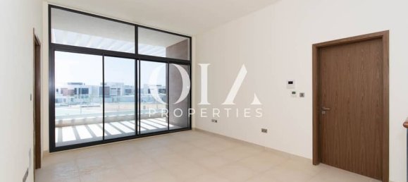5 bedrooms Villa in Yas Island, UAE No. 17509 3