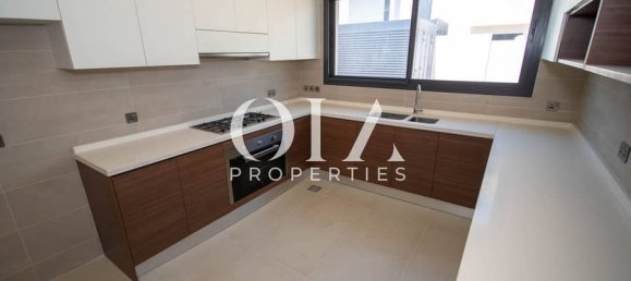 5 bedrooms Villa in Yas Island, UAE No. 17509 8