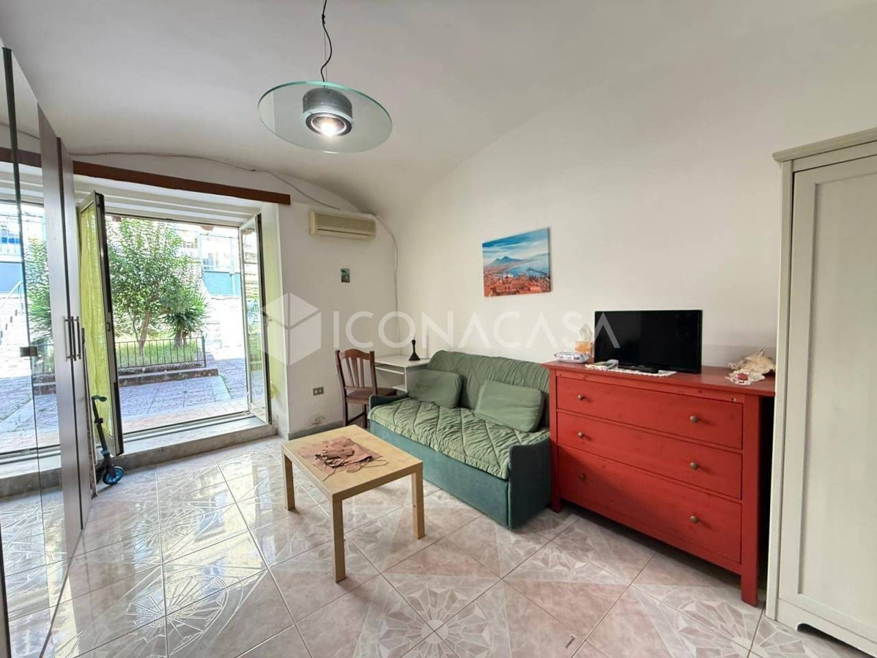 1 Schlafzimmer Wohnung in Naples, Italy, Nr. 350706