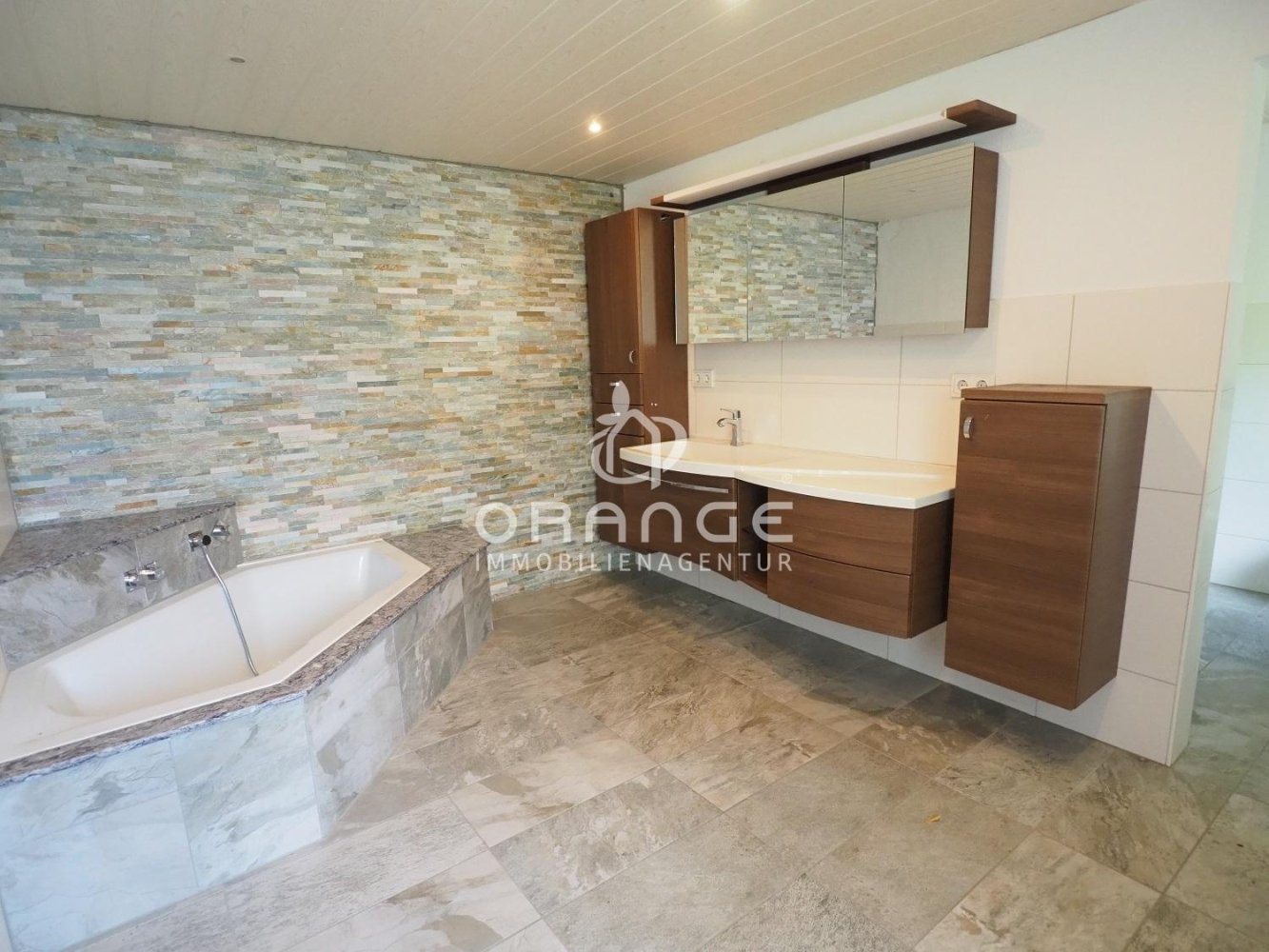 Дом с 2 спальнями в Heidenheim, Германия № 313824