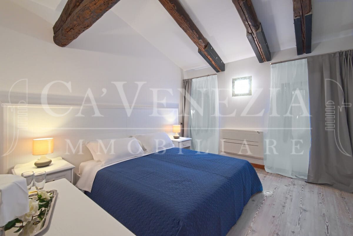 3 bedrooms Building in Venice, Italy No. 20312