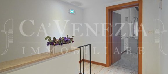 3 bedrooms Building in Venice, Italy No. 20312 15