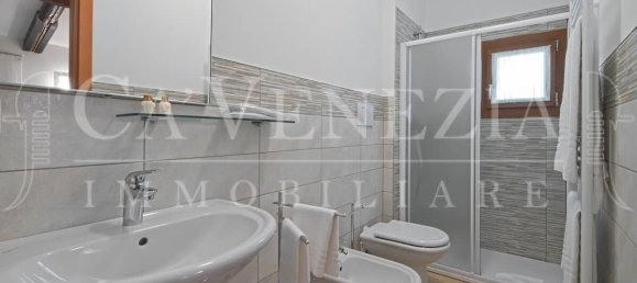 3 bedrooms Building in Venice, Italy No. 20312 12