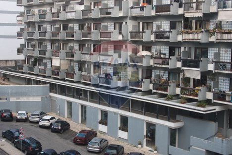 Propriété commerciale à Cascais, Portugal 291m² No. 73537