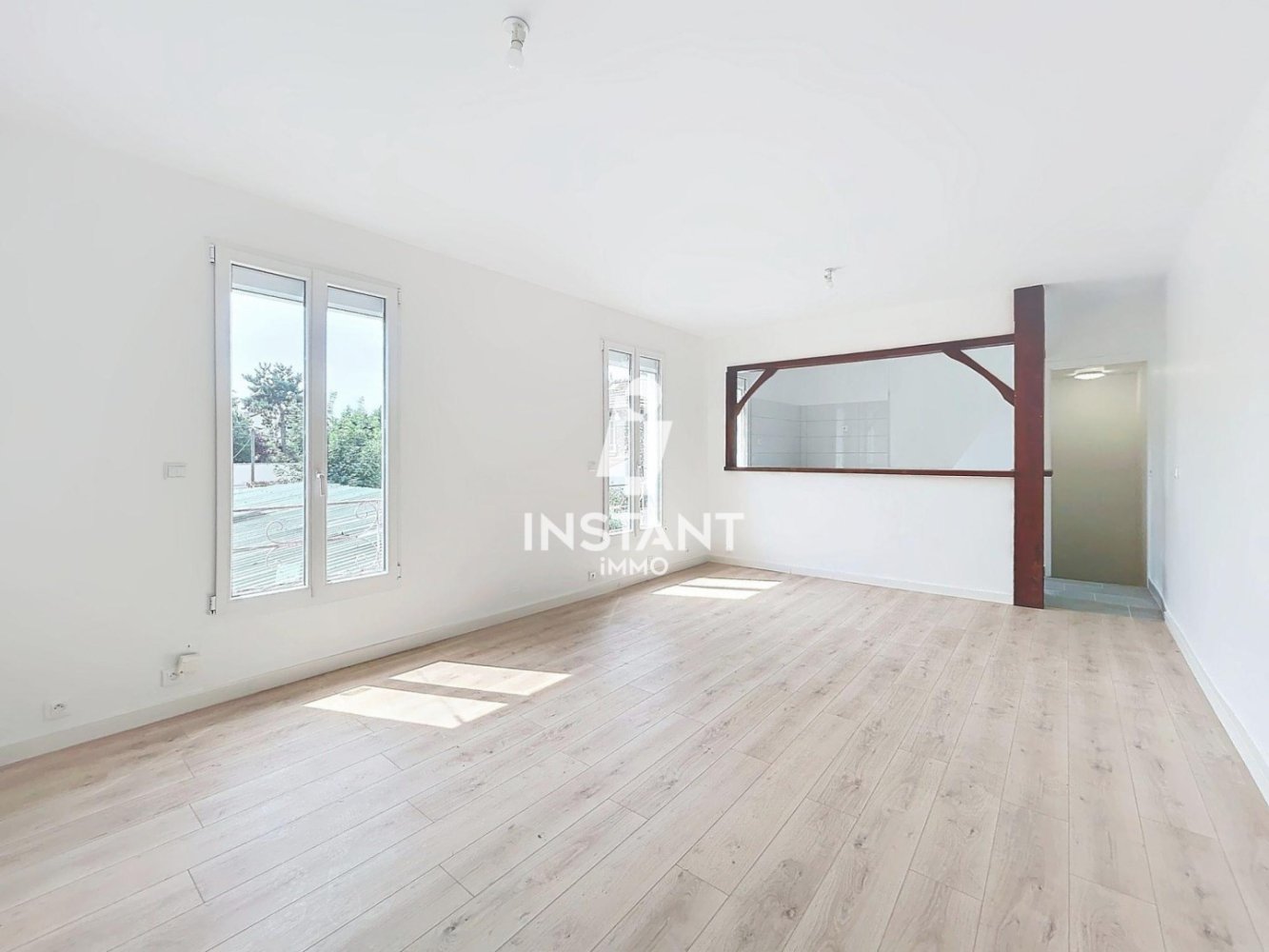 2 bedrooms Villa in Creteil, France No. 169213