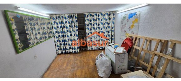 28m² Commercial property in Cordoba, Spain No. 176819 4