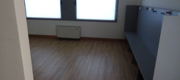 60m² Office in Conegliano, Italy No. 381184 2