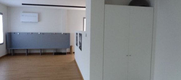 60m² Office in Conegliano, Italy No. 381184 5