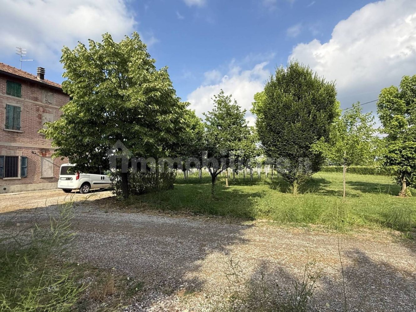 88599m² Land in Reggio Emilia, Italy No. 274702