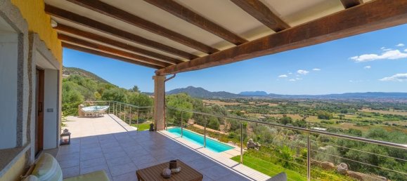 Villa de 4 dormitorios en Olbia, Italy No. 106121 12