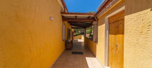 Villa de 4 dormitorios en Olbia, Italy No. 106121 31